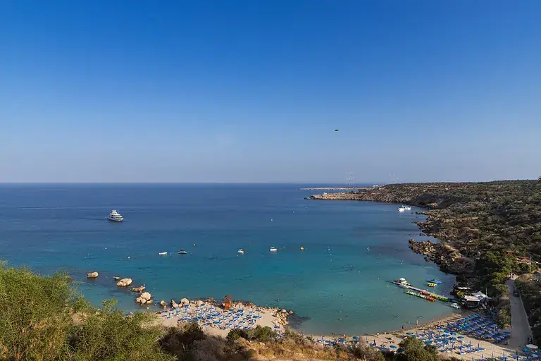 Konnos Bay