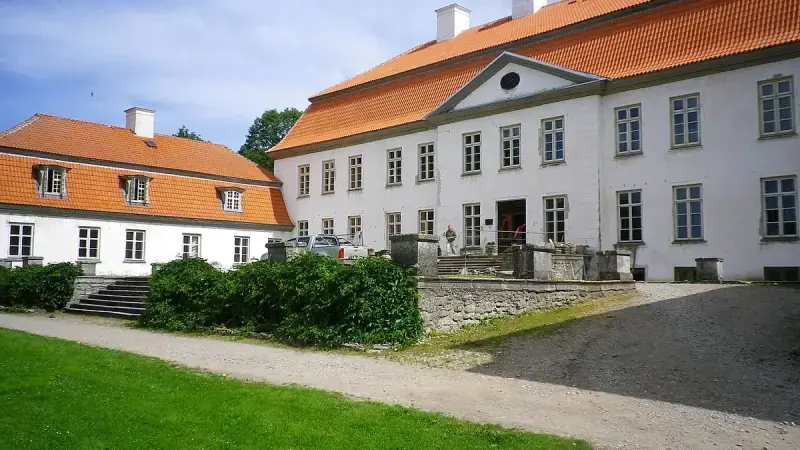 Suuremõisa Manor