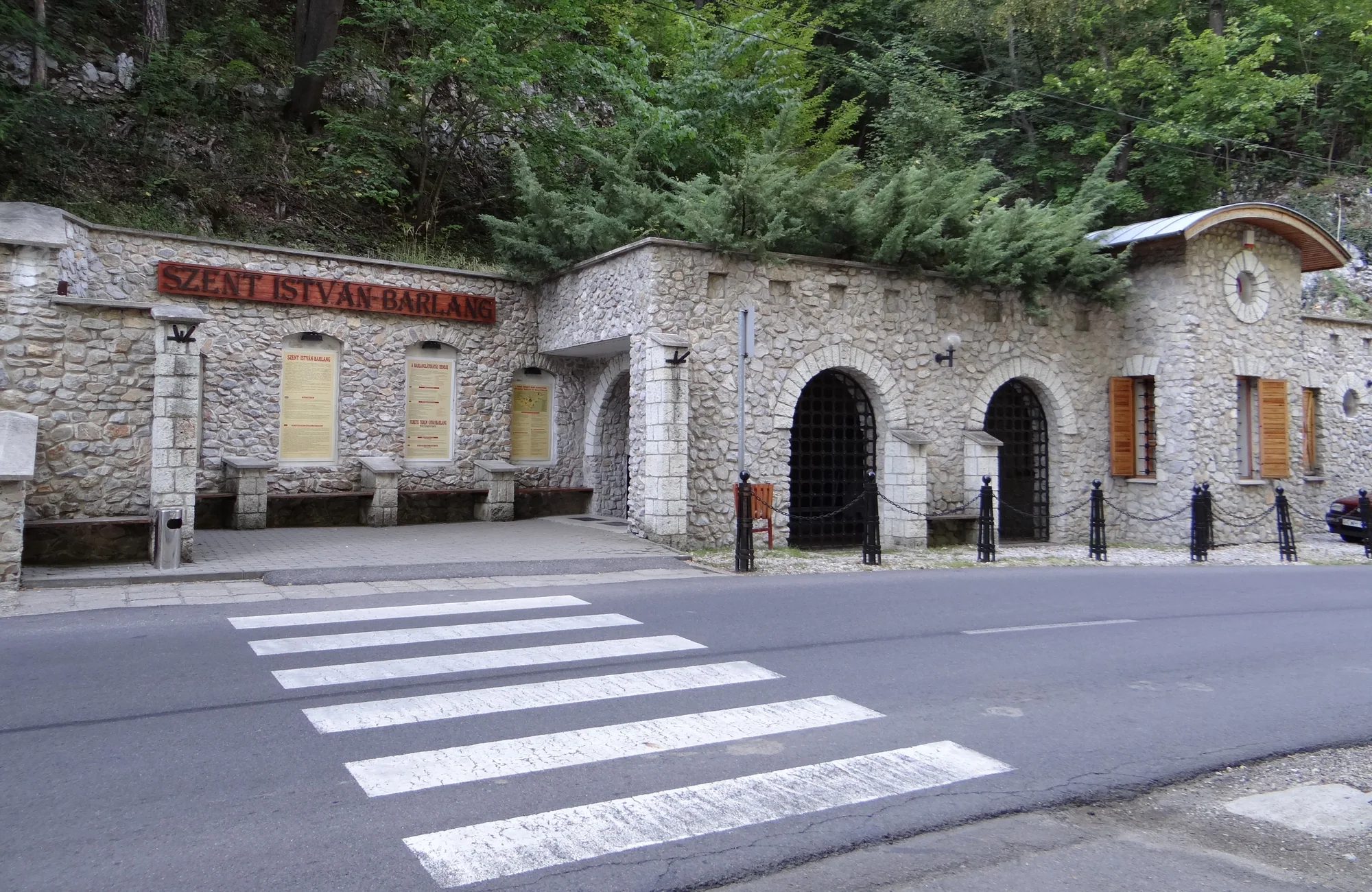 Szent István Cave