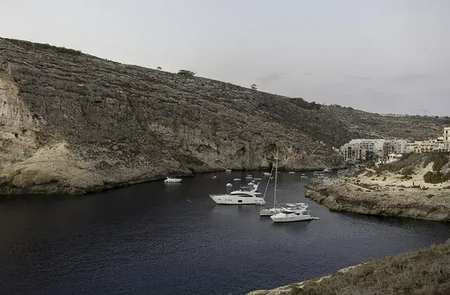Xlendi Bay