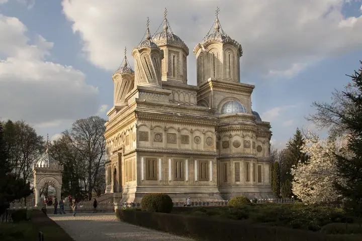 Curtea de Argeș Monastery