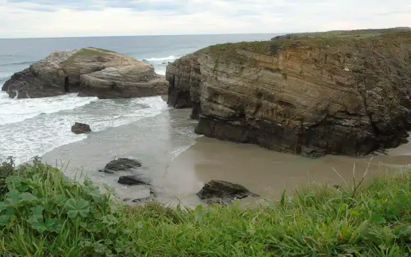 Praia das Catedrais
